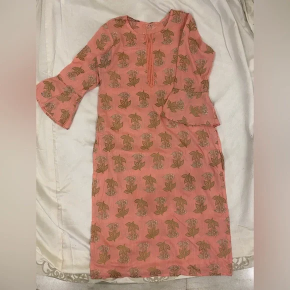 Brand new set of two kurtas one with bell sleeves - Picture 2 of 5